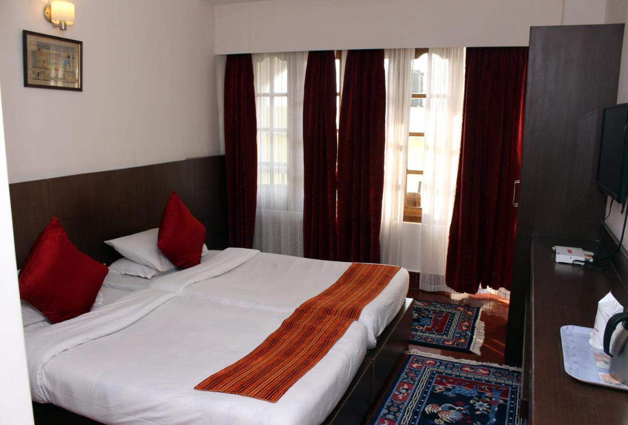 Hotel Tarayana Гангток Экстерьер фото